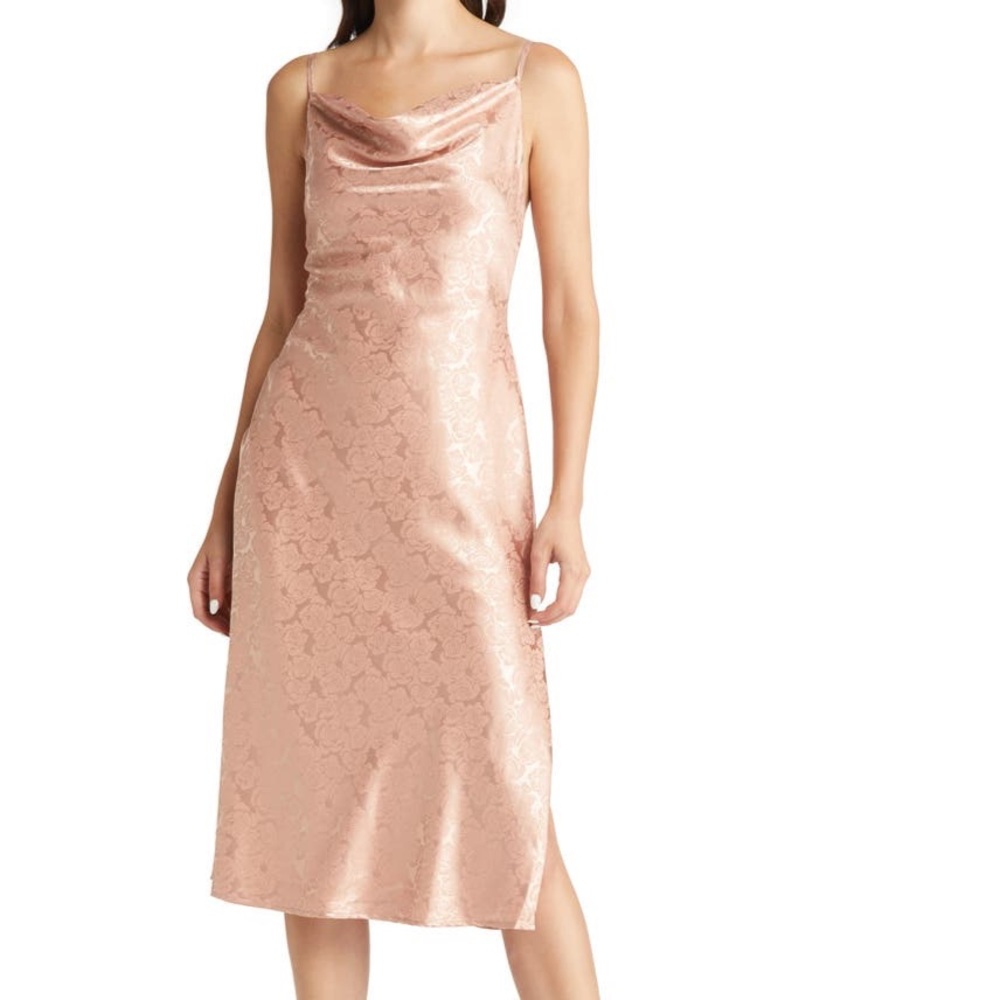 LULUs Satin You’re my type cocktail dress size small never worn Blush